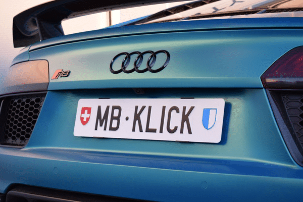 Support de plaque d’immatriculation sans cadre – MB KLICK